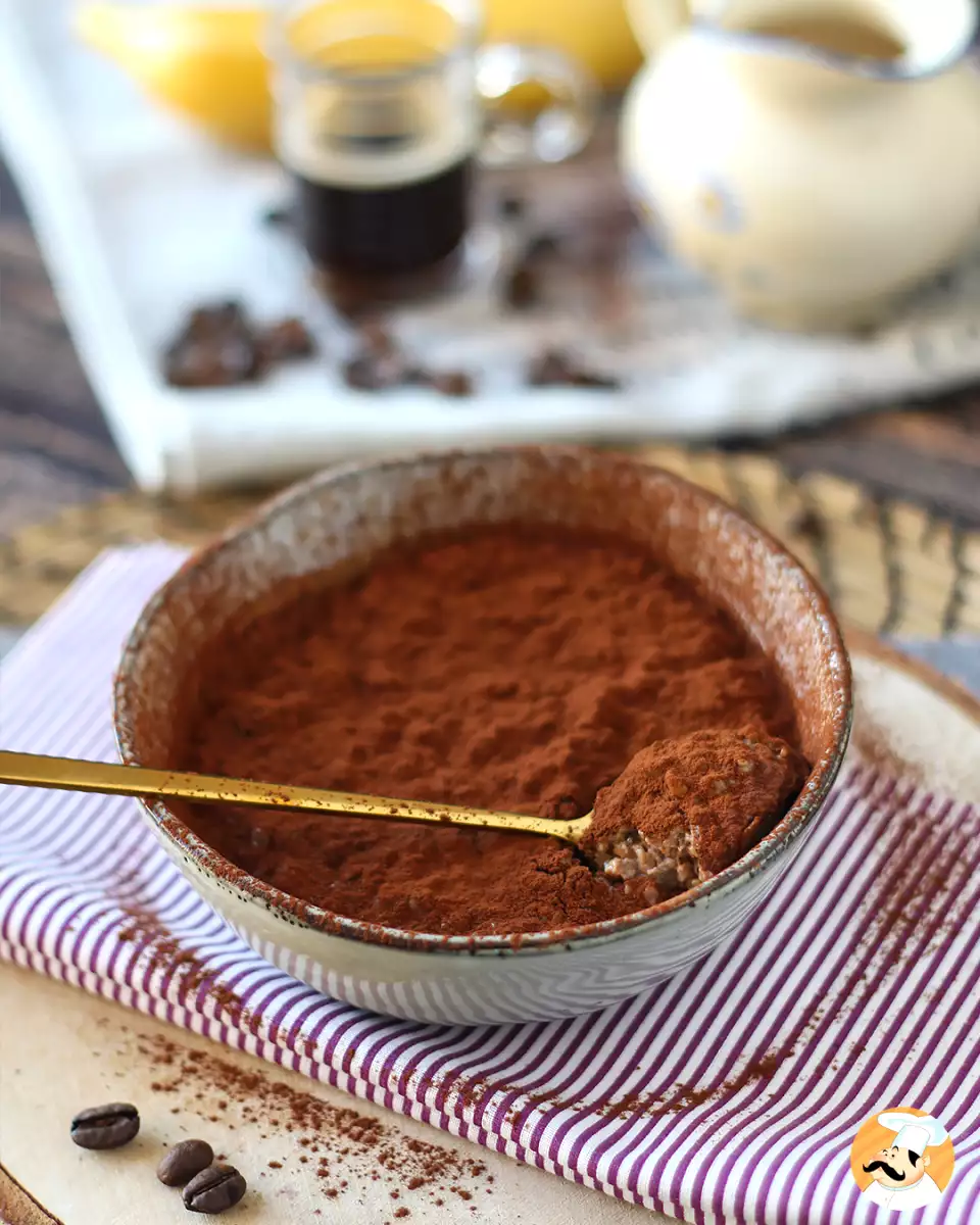 Płatki owsiane na noc o smaku tiramisu