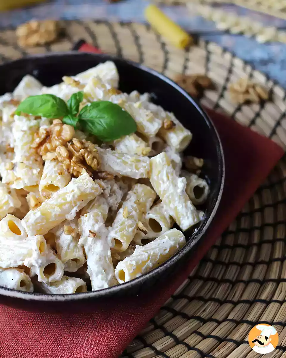 8. Tortiglioni z ricottą i orzechami włoskimi