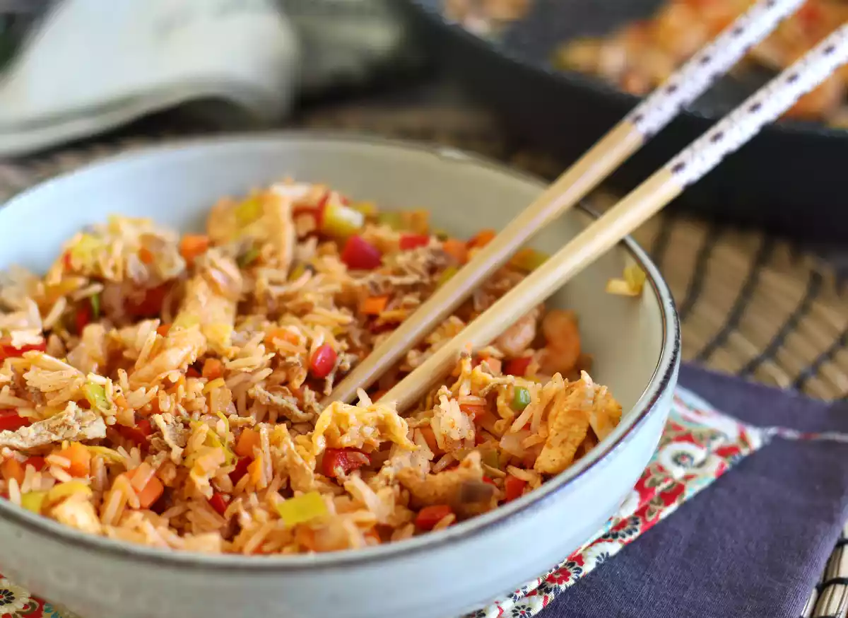 5. Nasi goreng: indonezyjska ryżowa potrawa stir-fry w wersji antygastap