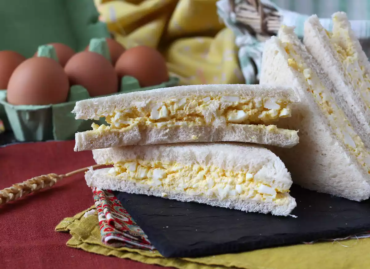 1. Tamago Sando: miękka japońska kanapka