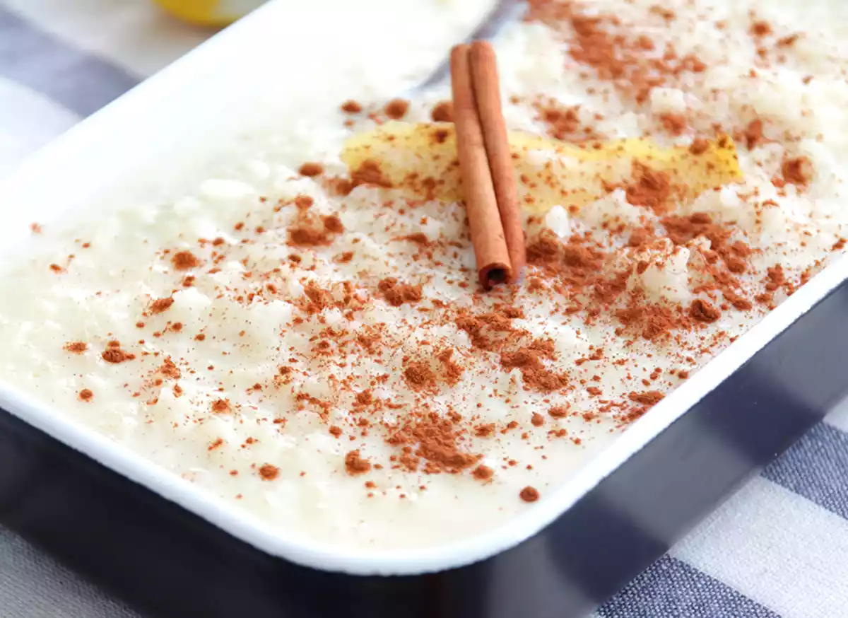 Pudding ryżowy: powolna łyżka, mały ogień