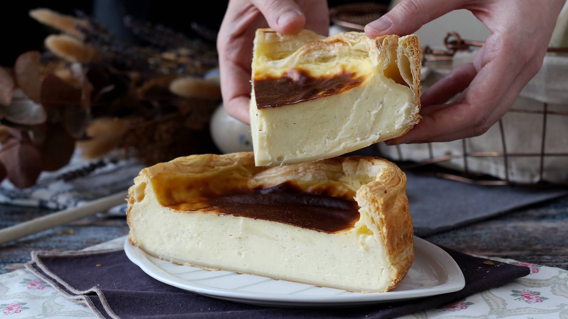 Dowiedz się, jak przygotować w domu autentyczny flan parisien, francuski deser, który szturmem podbija wielkie miasta.