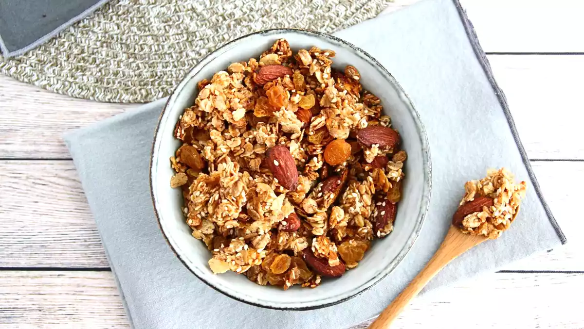 Domowa granola: (zdrowy) sekret na rozpoczęcie dnia z energią i smakiem!