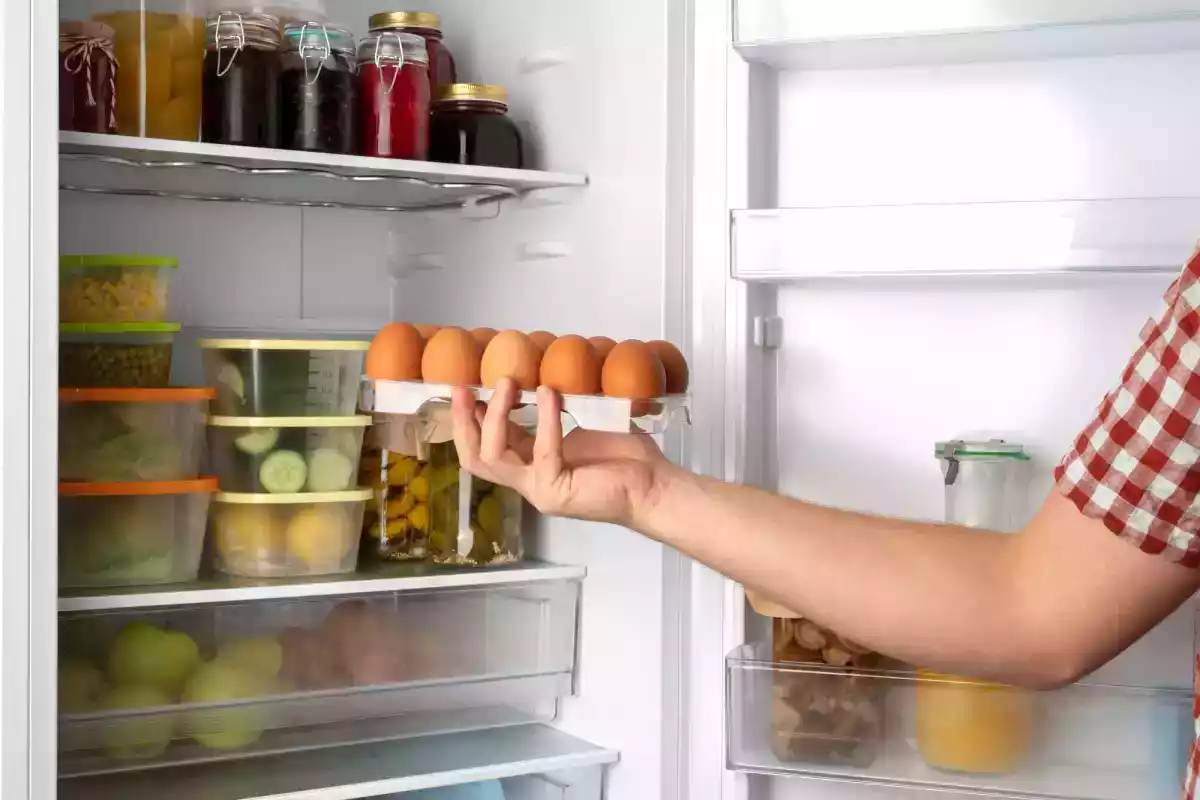 5 produktów, których nie należy przechowywać razem w lodówce: dowiedz się dlaczego