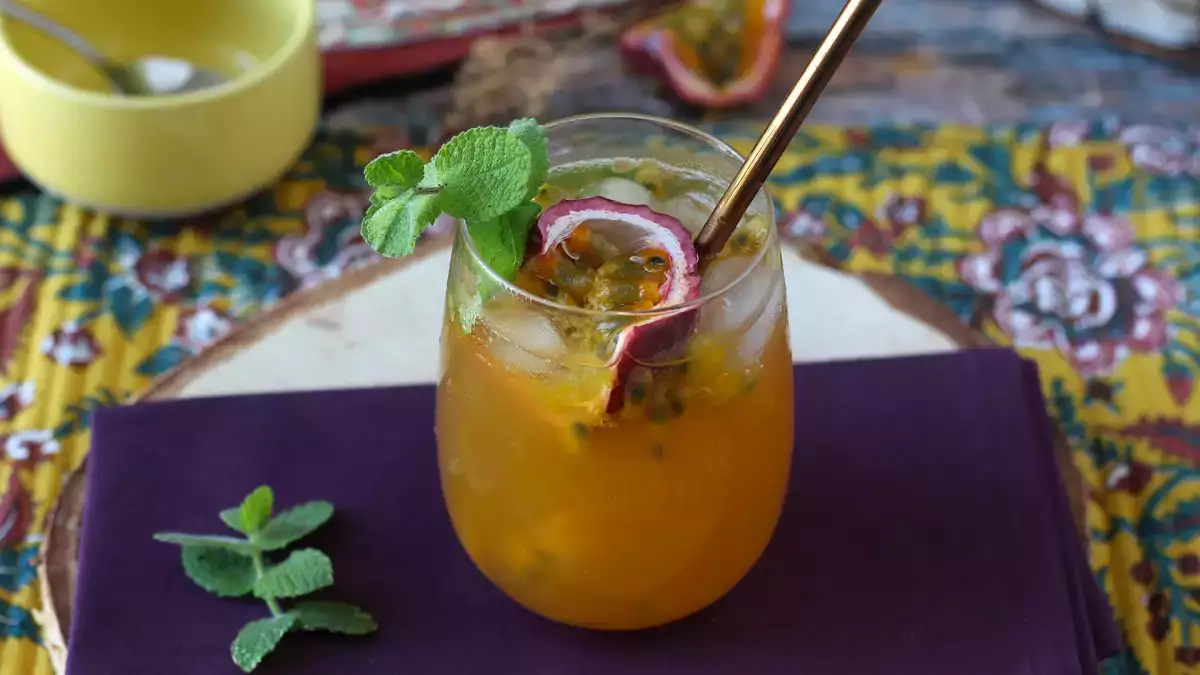 8 super orzeźwiających letnich drinków, które możesz przygotować od razu w domu (numer 5 jest niesamowity!)