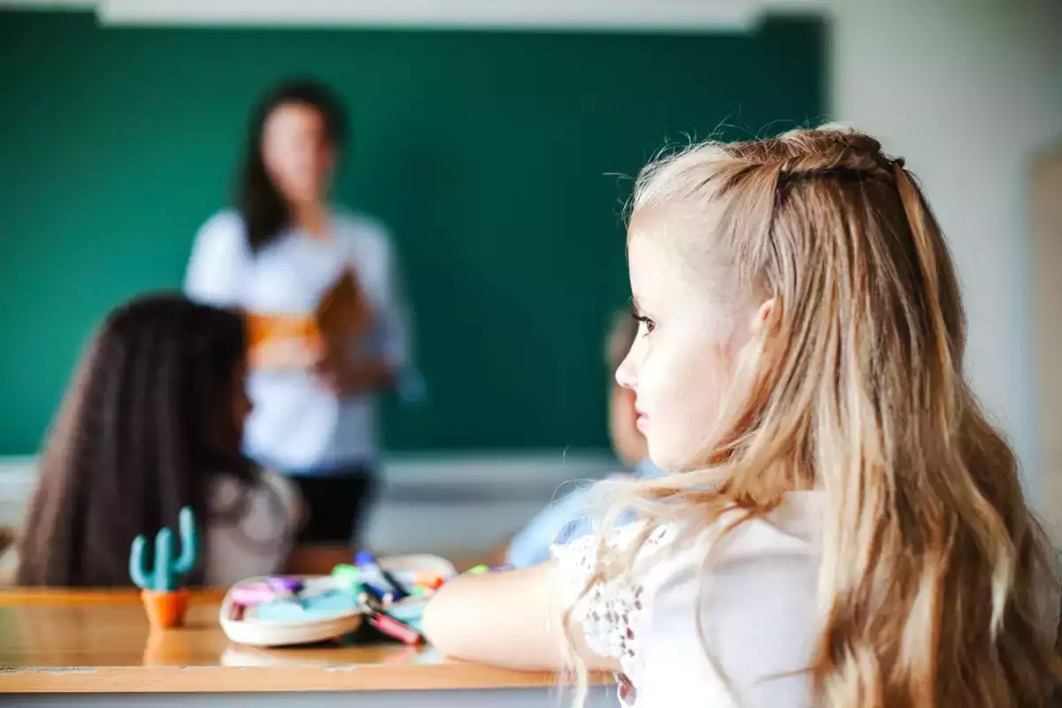 Przekąska, która zapewnia dzieciom spokój w klasie, wymaga tylko 2 zwykłych składników z Twojej kuchni