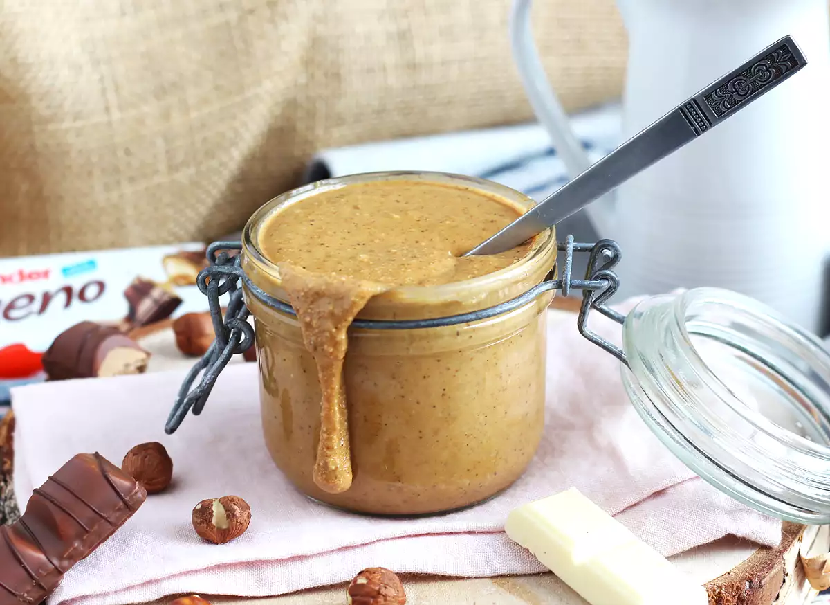 Ten ekspresowy przepis odtwarza topiący się krem Kinder Bueno (i jest uzależniający!).
