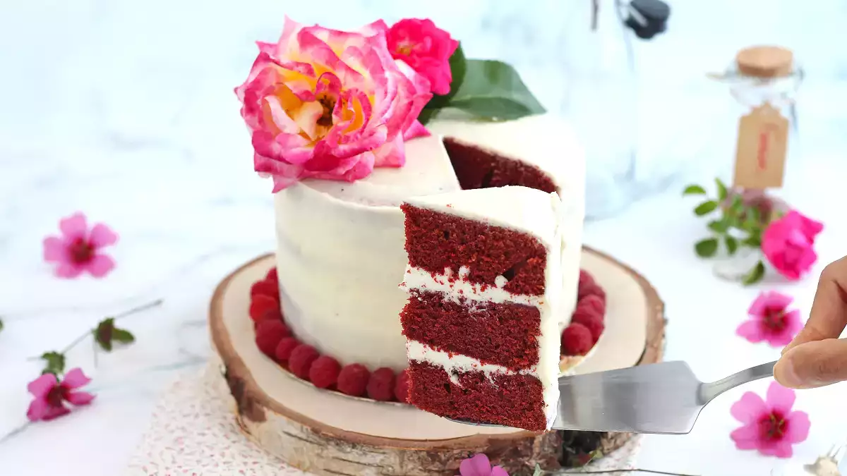 Walentynkowe ciasto Red Velvet: najbardziej romantyczne ciasto do zrobienia (czerwone, aksamitne, nie można mu się oprzeć)