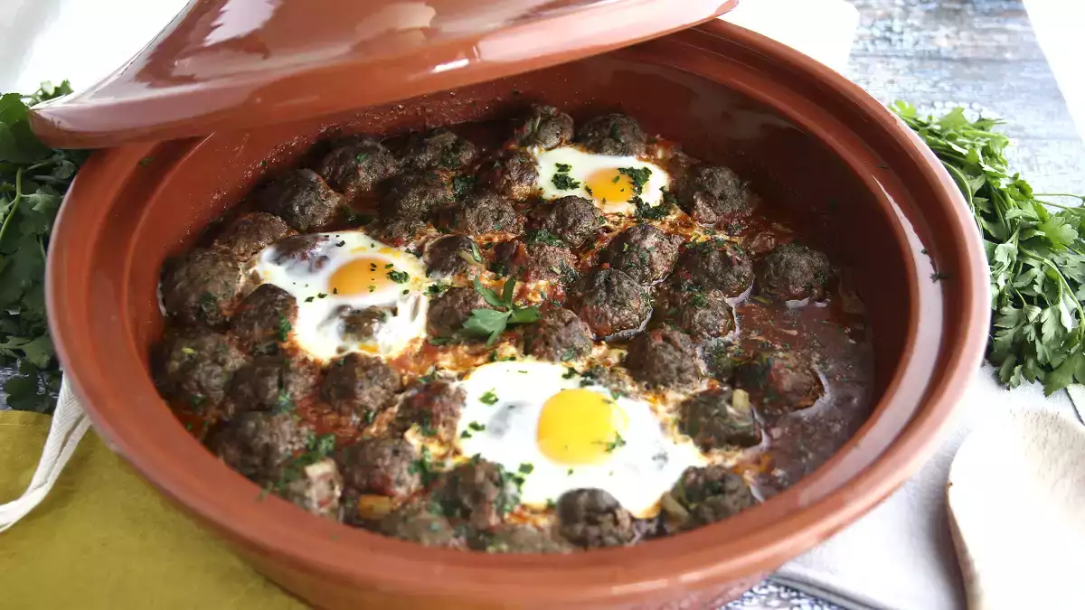 Tajine, tagine, tajine: 5 przepisów na najbardziej aromatyczny gulasz w Maroku