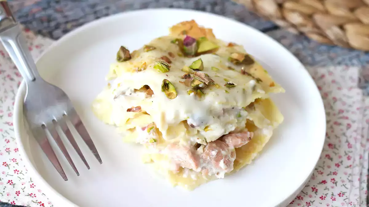 Niedzielny obiad: 50 przepisów, którym nie można się oprzeć, między tradycją babci a nowoczesną kuchnią