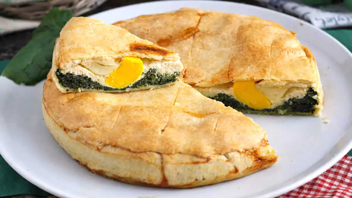 Wielkanocna babka wielkanocna, włoskie wytrawne ciasto, które zasługuje na miejsce na Twoim stole.