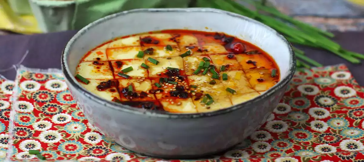 Wygląda jak flan, ale nie jest słodki: 4 pikantne przepisy, które mylą oko i zaskakują