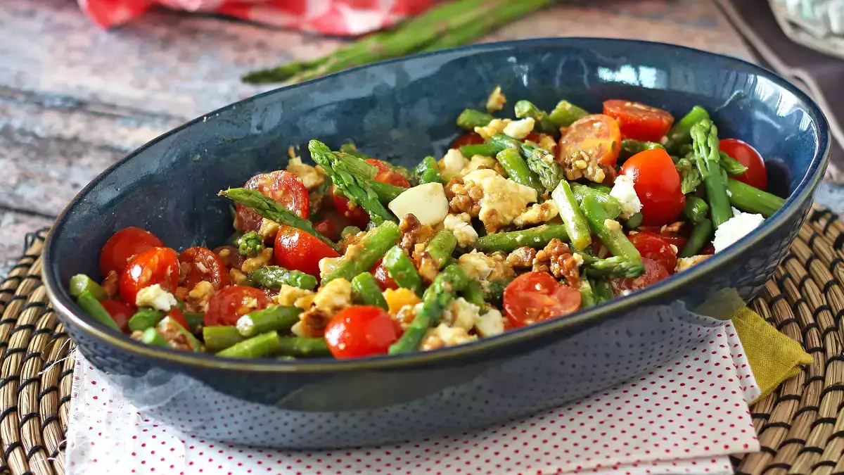 Są w szczytowej formie: 9 przepisów z zielonymi szparagami, aby w pełni wykorzystać sezon