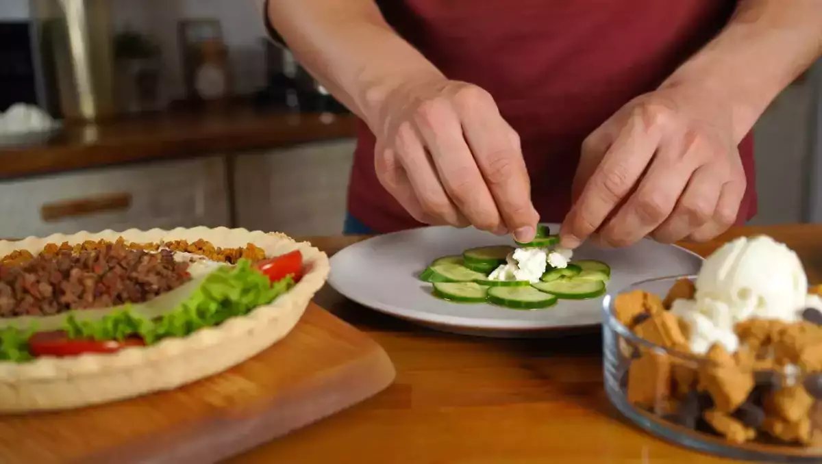 Codzienny menu, 18 czerwca: orzeźwiające sałatki, pyszne burgery i wegańskie lody