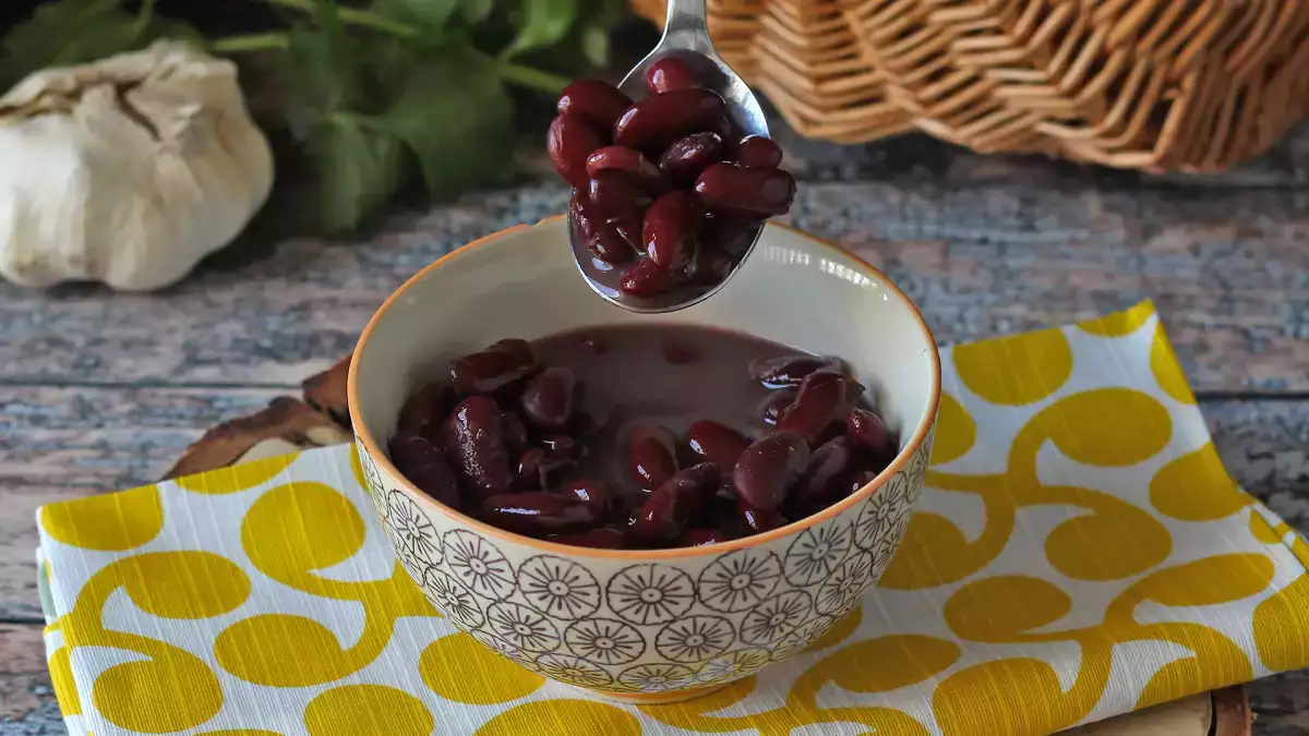 Jak ugotować czerwoną fasolę, żeby była miękka, ale nie zamieniła się w puree?