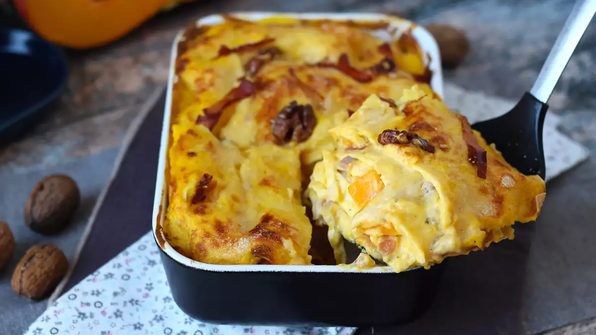 Lasagna pachnąca jesienią: kremowa w środku, chrupiąca na wierzchu i idealna na pierwsze chłodne niedziele