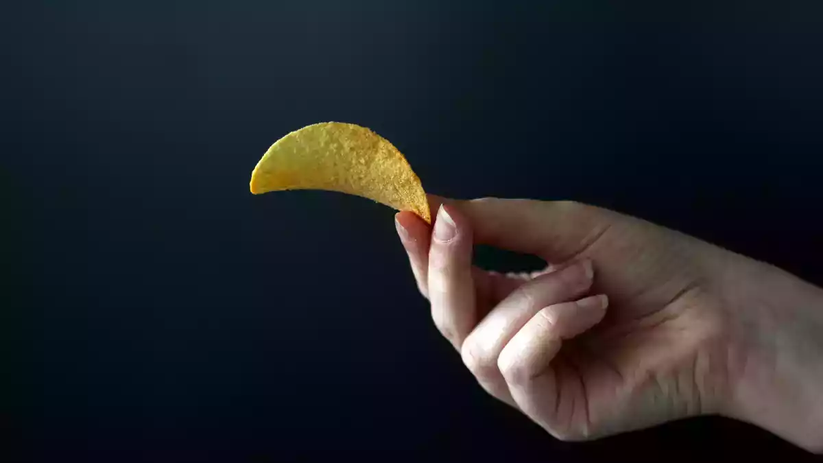 Co sądzisz o Pringlesach? Oto zaskakujący powód tak osobliwego kształtu!