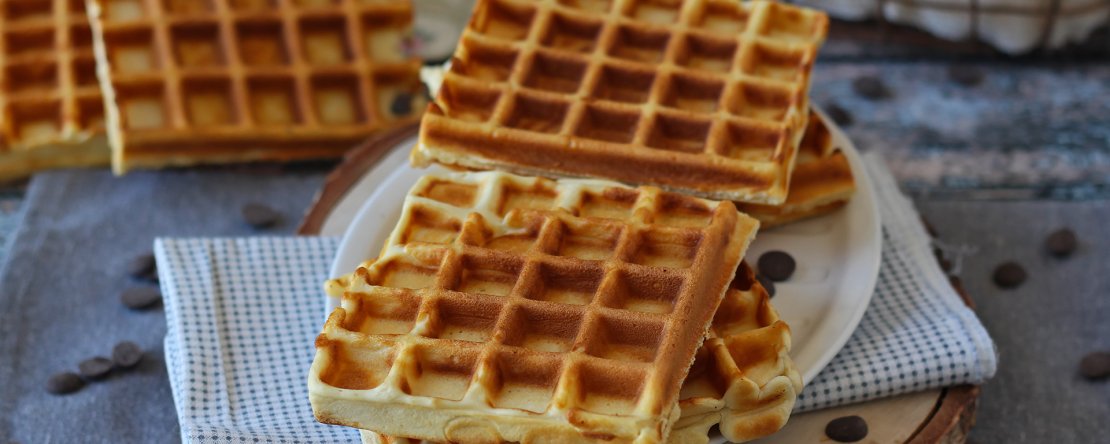 Przepis na gofry proteinowe, który sprawi, że Twoje śniadanie będzie nie do odparcia