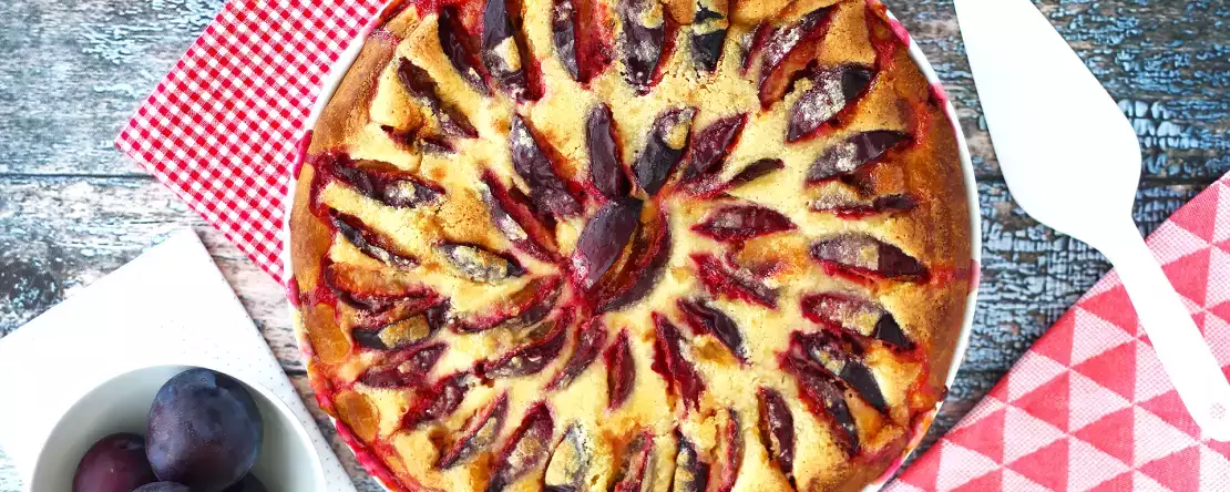 Tarta ze śliwkami w brioszce, którą będziesz chciał robić wielokrotnie