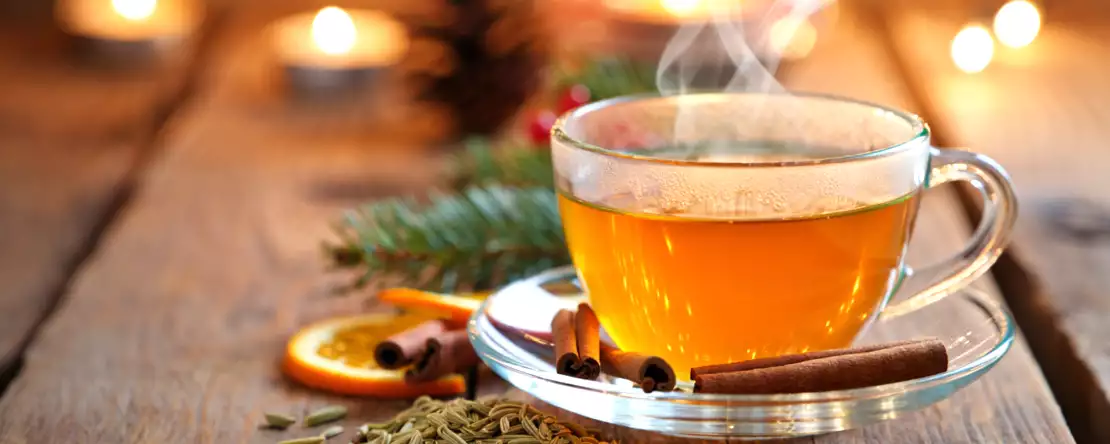 Kiedyś nazywano ją ziołową herbatą babci : teraz wraca do mody po świątecznych obiadach