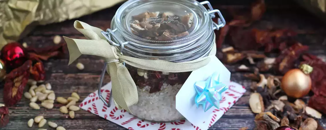 W te Święta zaskocz wszystkich własnoręcznie przygotowanym prezentem dla smakoszy: kosztuje niewiele, a jest wiele wart.