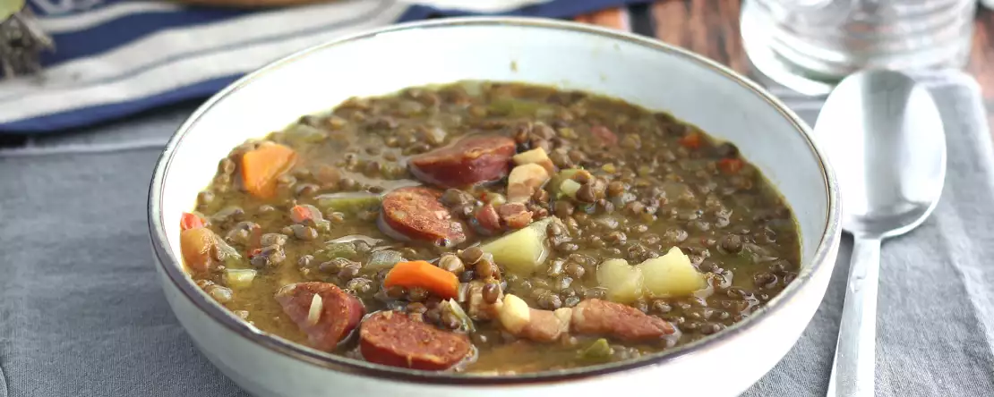 Czy soczewica obniża libido? Nauka stojąca za wirusowym cytatem Ólivera Laxe'a