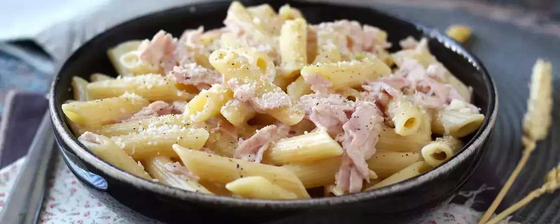 8 ratujących życie przepisów dla studentów: co ugotować, gdy spiżarnia i lodówka są prawie puste?