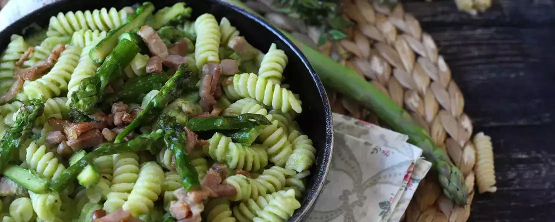 Co ugotować w marcu: 10 łatwych i zaskakujących sezonowych przepisów na cotygodniowe menu