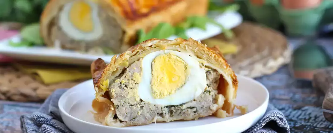 10 przepisów z ciastem francuskim na wielkanocny lunch, które są od razu świąteczne i można je przygotować z wyprzedzeniem