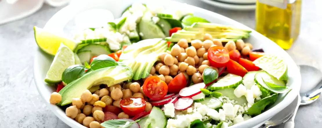 Zmniejsz żołądek: ta sałatka gotowa w 10 minut przyciąga uwagę ekspertów