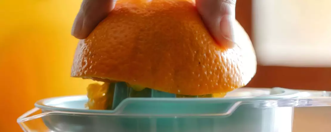 Czy sok pomarańczowy naprawdę powoduje tycie? Co musisz wiedzieć, zanim wyrzucisz go ze swojego śniadania?