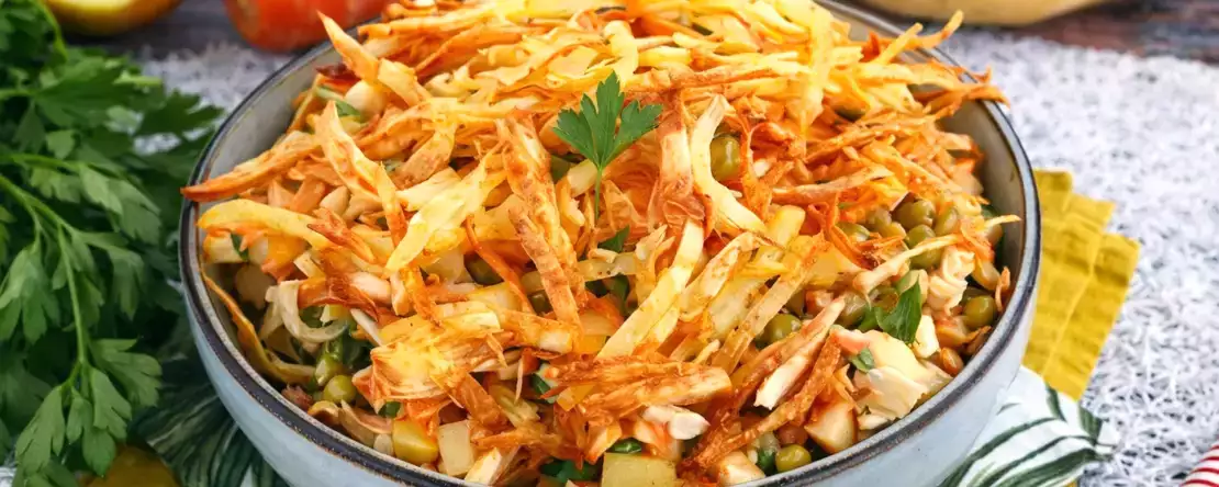 Nie tylko na lato: 10 zdrowych, szybkich i kolorowych sałatek wiosennych