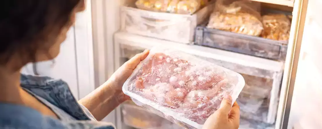 Zapomniałeś rozmrozić? Ta prosta sztuczka naprawi to w kilka minut i uratuje każdy posiłek