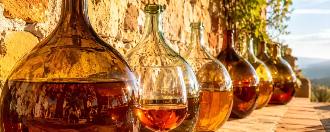 Wino dojrzewające w słońcu: Rancio i urok czasu w kieliszku