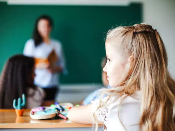 Przekąska, która zapewnia dzieciom spokój w klasie, wymaga tylko 2 zwykłych składników z Twojej kuchni
