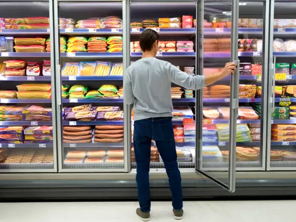 8 najgorszych mrożonek w supermarkecie: drogie, bez smaku, pełne pułapek (a wiele osób wciąż je kupuje)