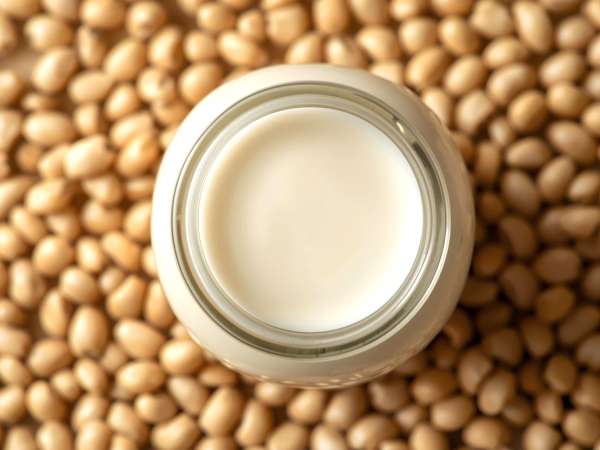 Które mleko roślinne jest najzdrowsze? Przekonajmy się!