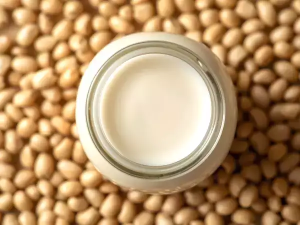 Które mleko roślinne jest najzdrowsze? Przekonajmy się!