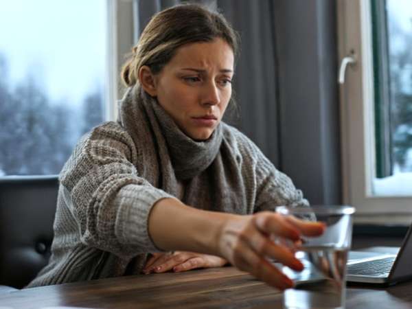 Ciche odwodnienie: dlaczego tak trudno jest pić wodę na mrozie i jak to zmienić bez wysiłku?