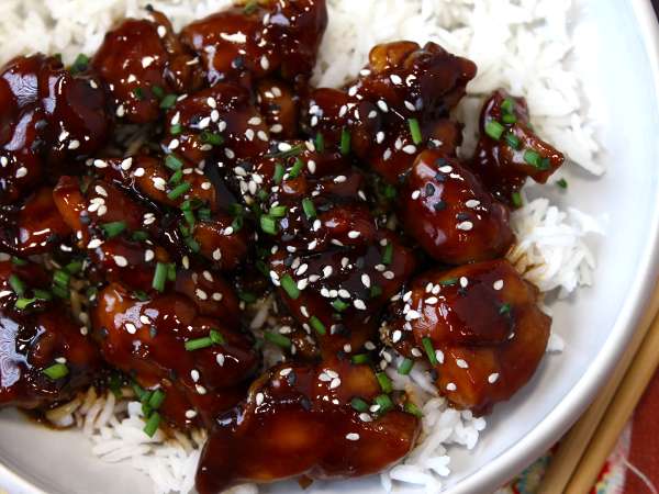 Jeśli używasz sosu sojowego tylko do yakisoby, te 33 przepisy zawrócą ci w głowie (i w tygodniowym menu).