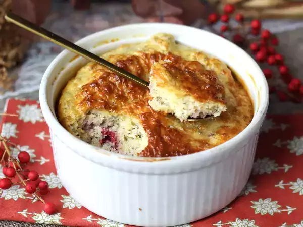 To ciasto proteinowe z czerwonymi owocami stało się moim ulubionym planem B, gdy mam ochotę na coś słodkiego bez wyrzutów sumienia.