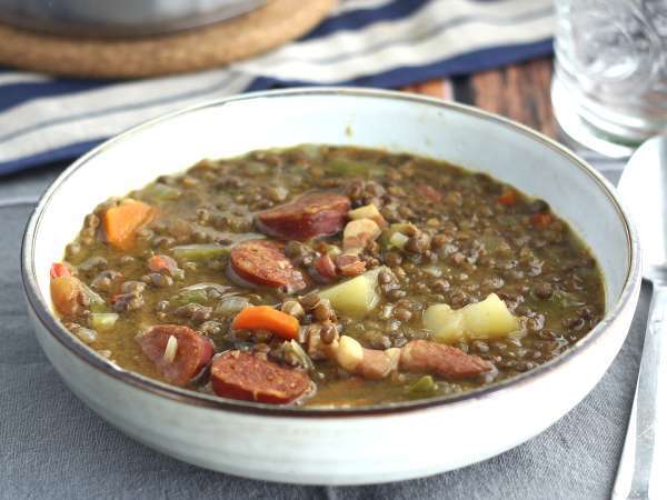 Czy soczewica obniża libido? Nauka stojąca za wirusowym cytatem Ólivera Laxe'a