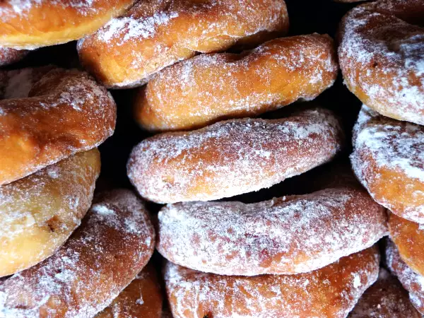 Na Mardi Gras te 3 przepisy na pączki z pewnością wywołają sensację