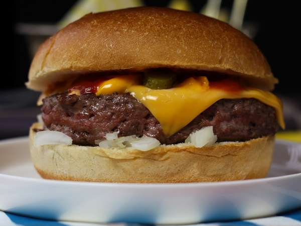 17 najbardziej lubianych amerykańskich przepisów (na słodko i słono): najlepsze dania kuchni amerykańskiej do przygotowania w domu