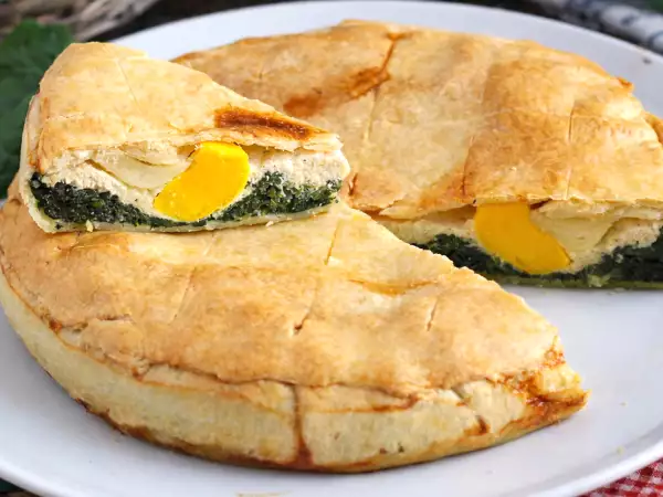 Wielkanocna babka wielkanocna, włoskie wytrawne ciasto, które zasługuje na miejsce na Twoim stole.