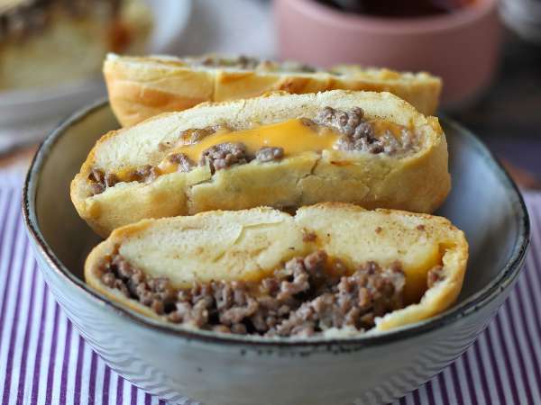 7 przepisów na ciasto do pizzy (które nie są pizzą), które są absurdalnie pyszne