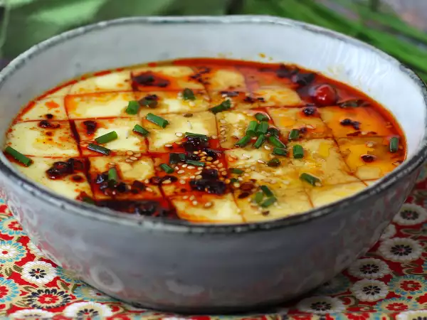 Wygląda jak flan, ale nie jest słodki: 4 pikantne przepisy, które mylą oko i zaskakują