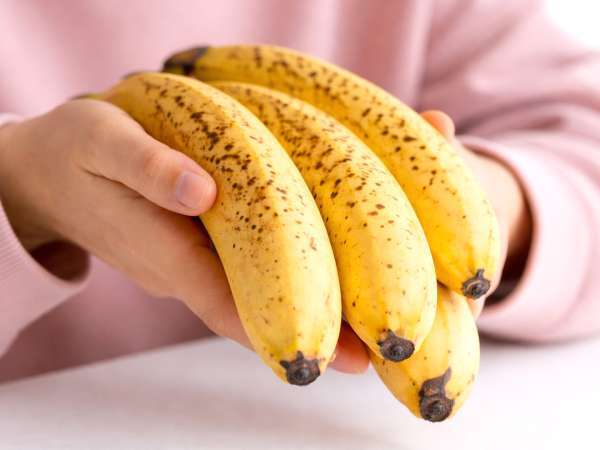 Jak przedłużyć trwałość bananów i zapobiec ich zbyt szybkiemu czernieniu?