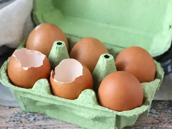 Robisz to ze skorupkami jajek i nie wyobrażasz sobie ryzyka, jakie możesz podjąć w kuchni