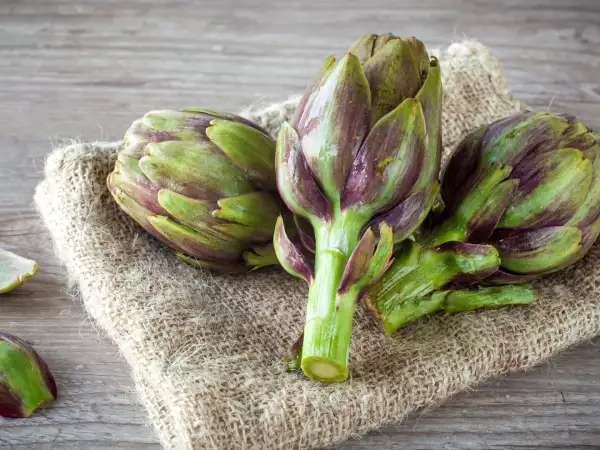 Jak przechowywać karczochy dłużej, aby nie sczerniały?